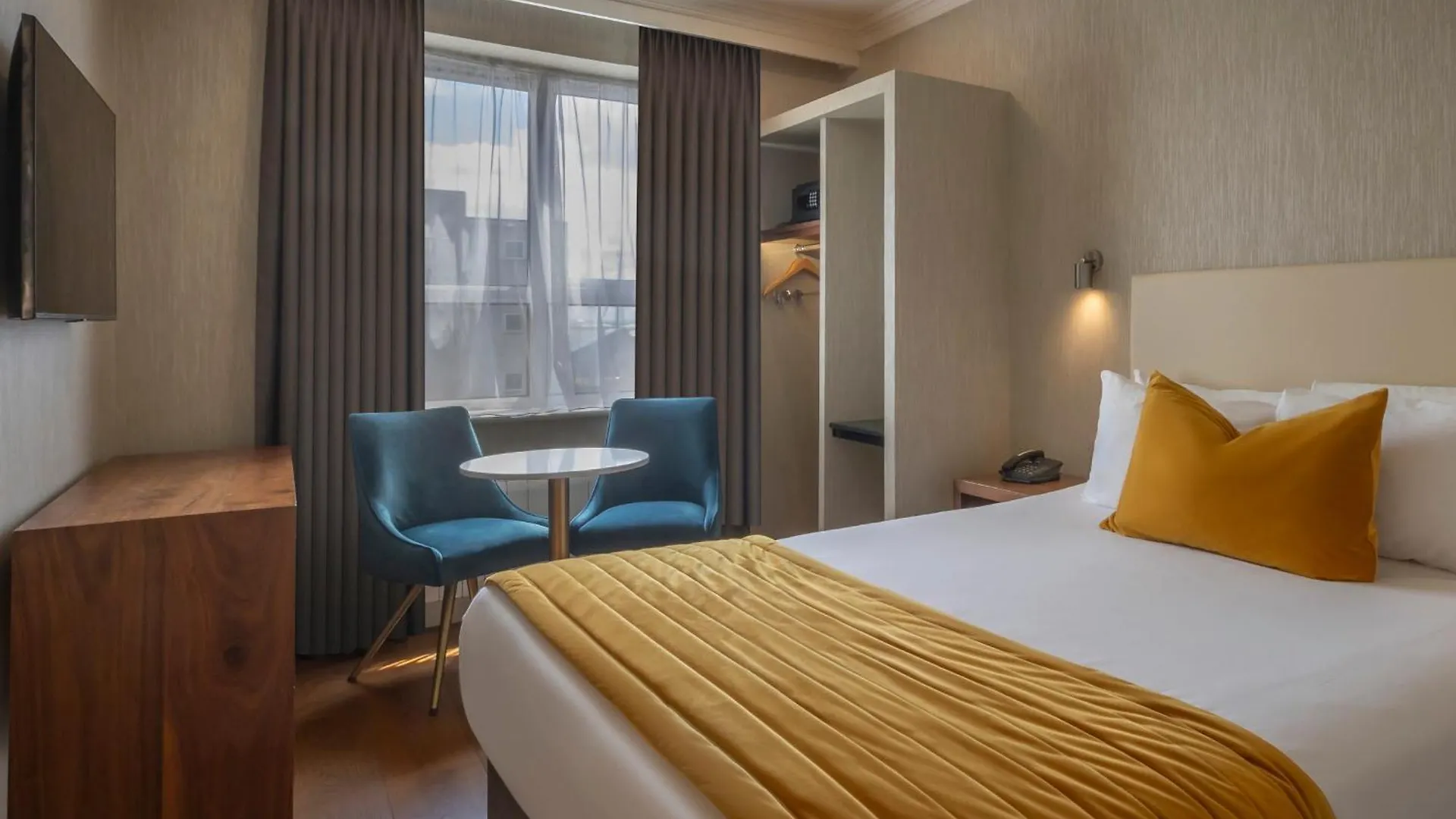 Eyre Square Hotel Galway