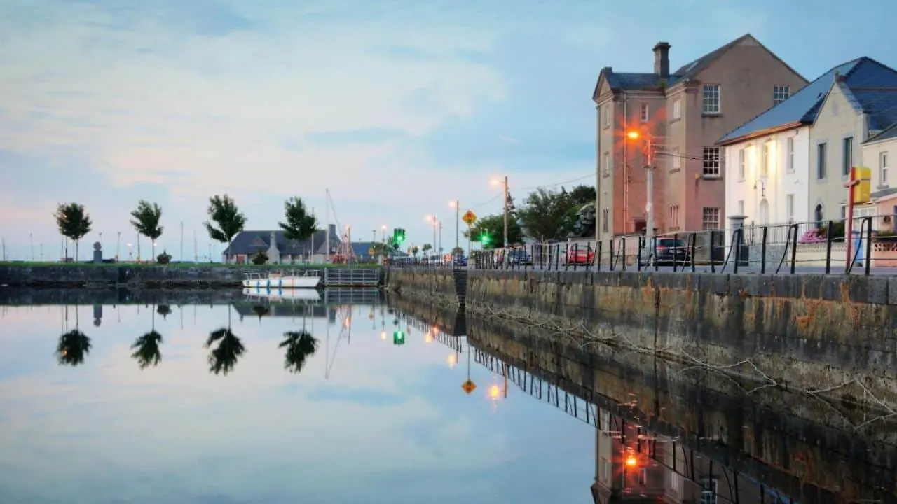 Eyre Square Hotel Galway 3*,