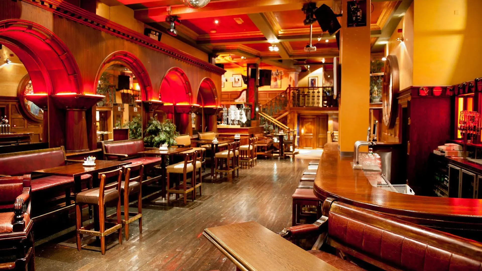Eyre Square Hotel Galway 3*,